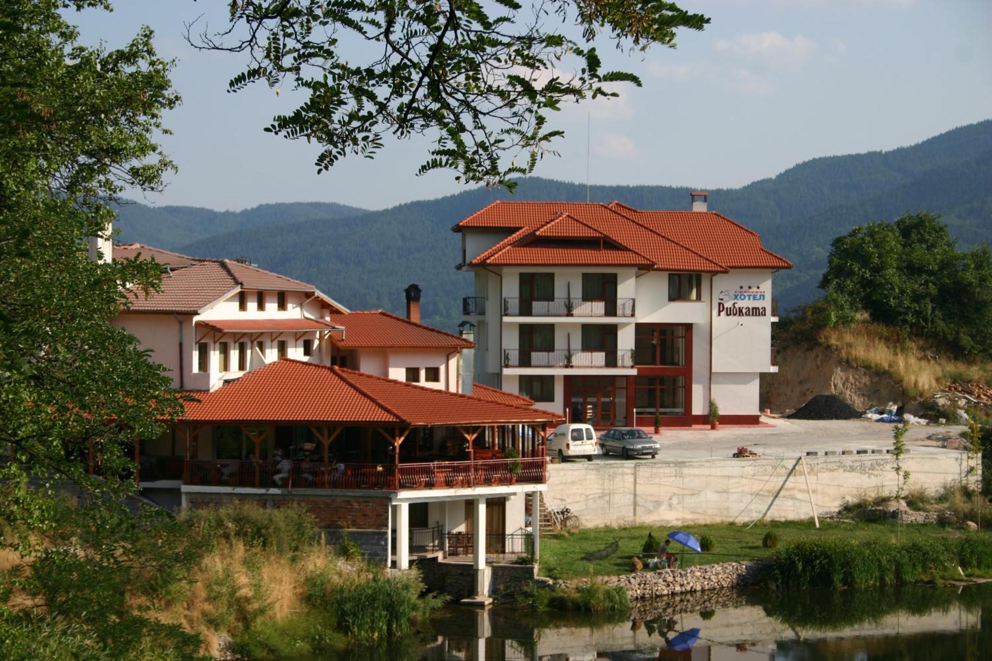 Ribkata Family Hotel Smolyan Exterior foto